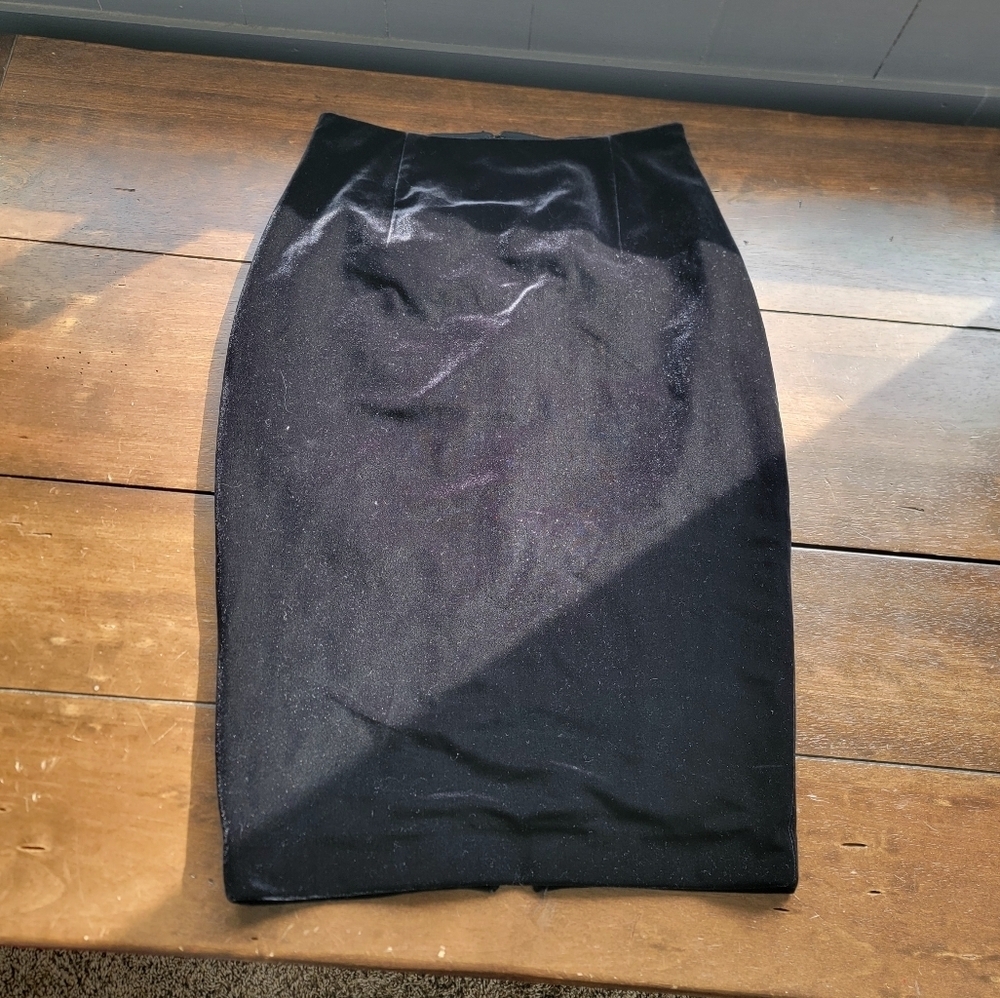 NWT WHBM Velvet Pencil Skirt Stretch sz 0 Black Office Corp Vamp Whimsygoth